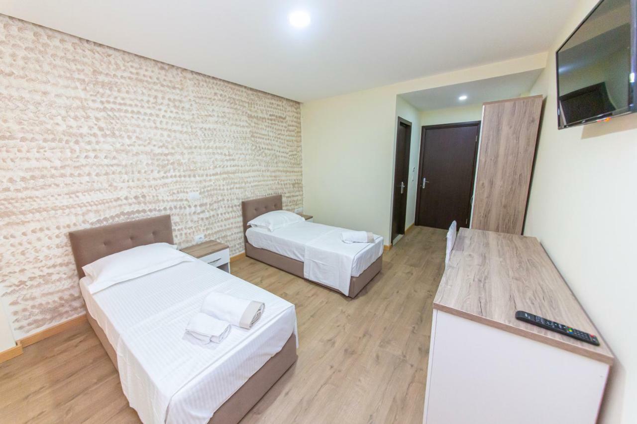 Hotel Esal 4*