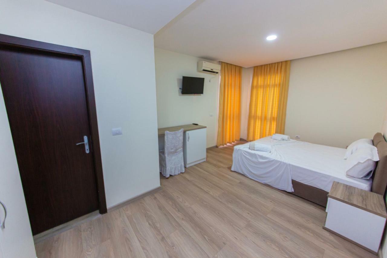 Esal Hotell Durrës