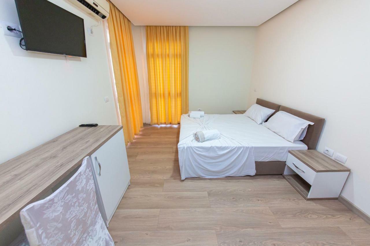 Esal 4*